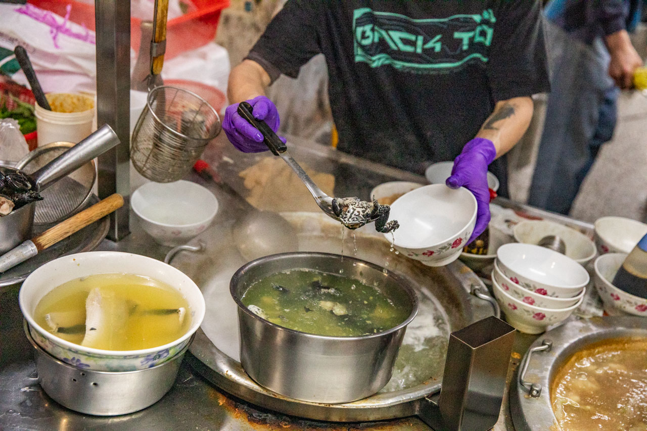 北港美食,北港宵夜,一郎土魠魚羹 招牌青蛙湯 豬腳飯