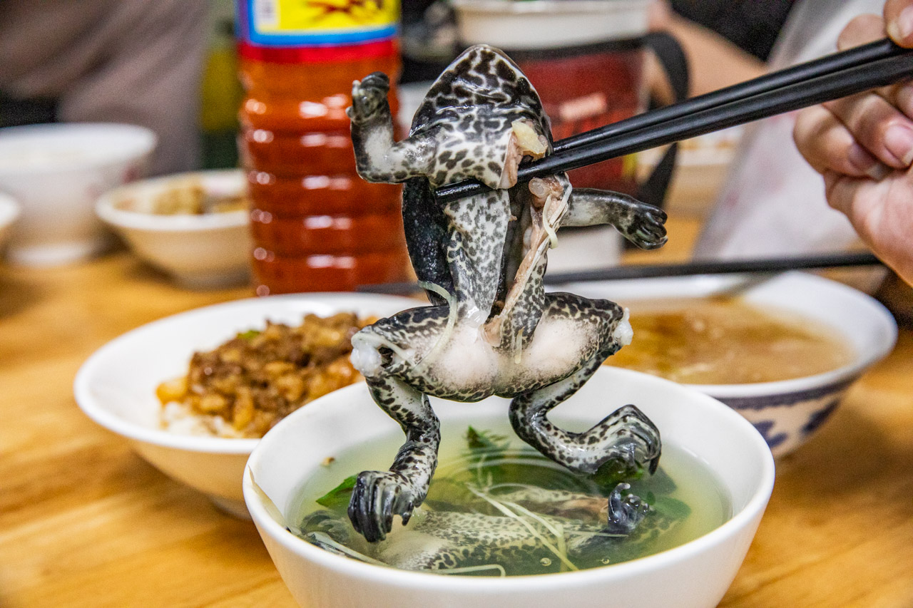 北港美食,北港宵夜,一郎土魠魚羹 招牌青蛙湯 豬腳飯