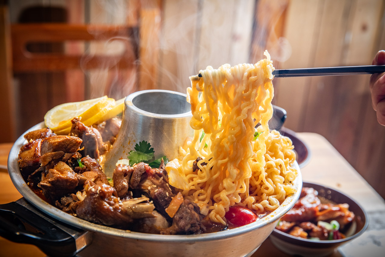 三峽美食,北大特區美食,薑太宮 市井小火鍋-新北三峽店 三峽美食,北大特區美食,薑太宮 市井小火鍋-新北三峽店