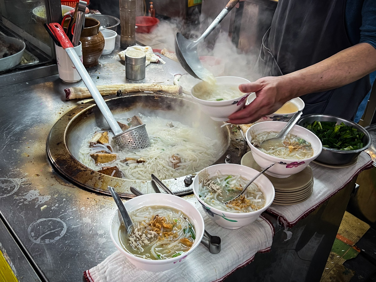 桃園美食,桃園南門市場美食,桃園南門市場米粉湯