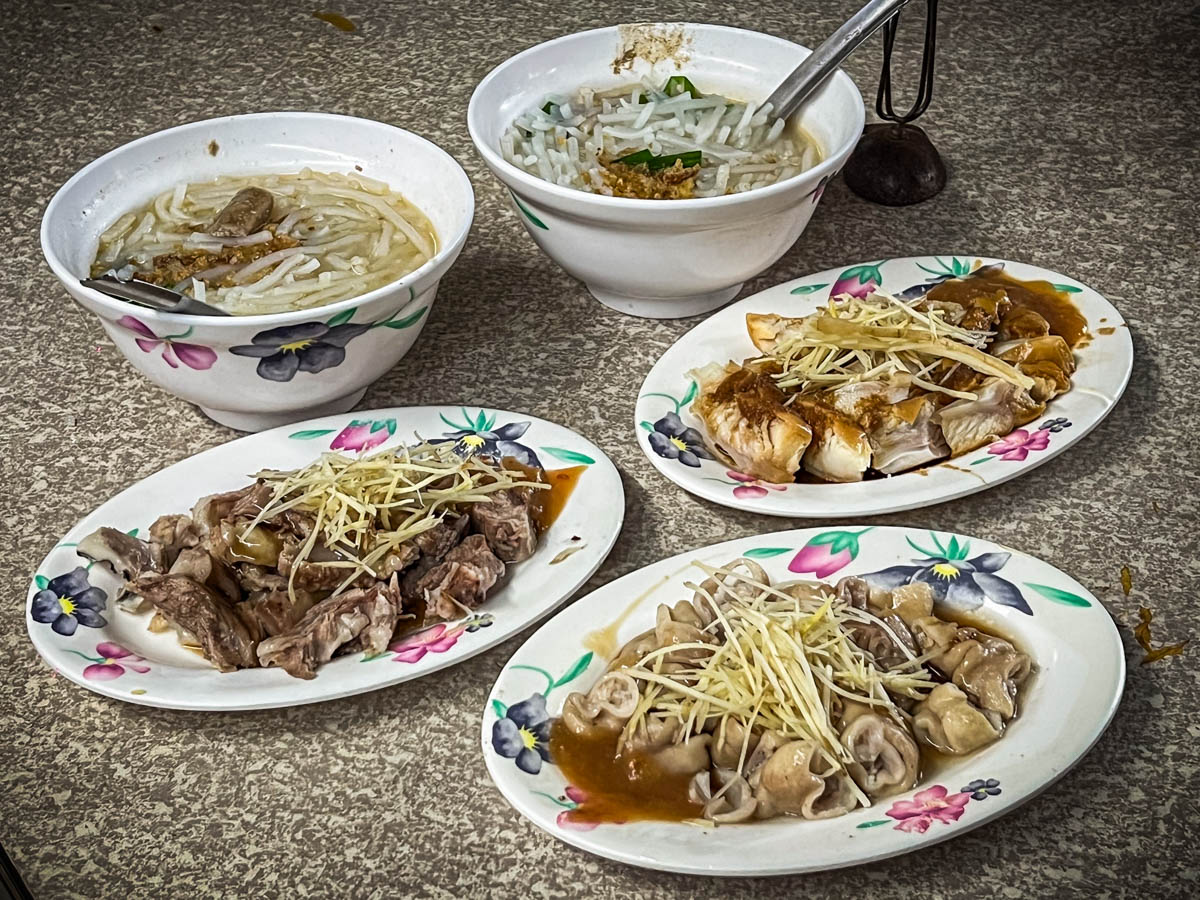 桃園美食,桃園南門市場美食,桃園南門市場米粉湯