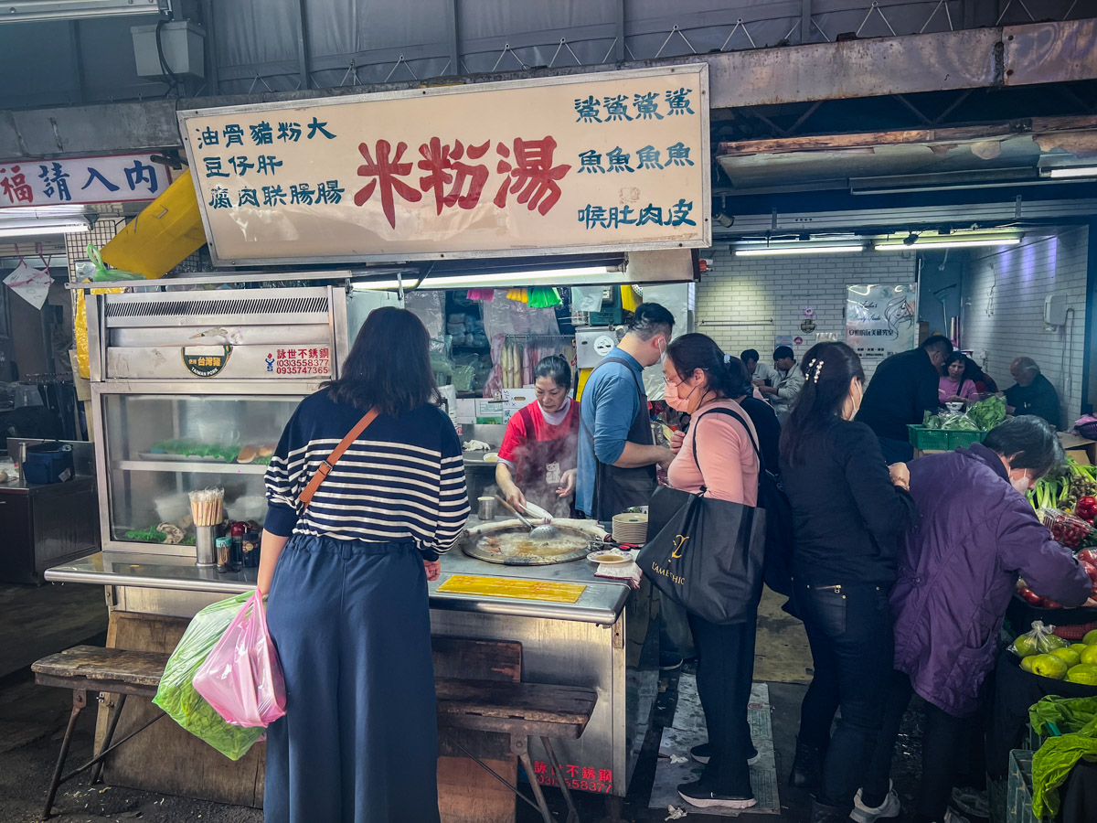 桃園美食,桃園南門市場美食,桃園南門市場米粉湯