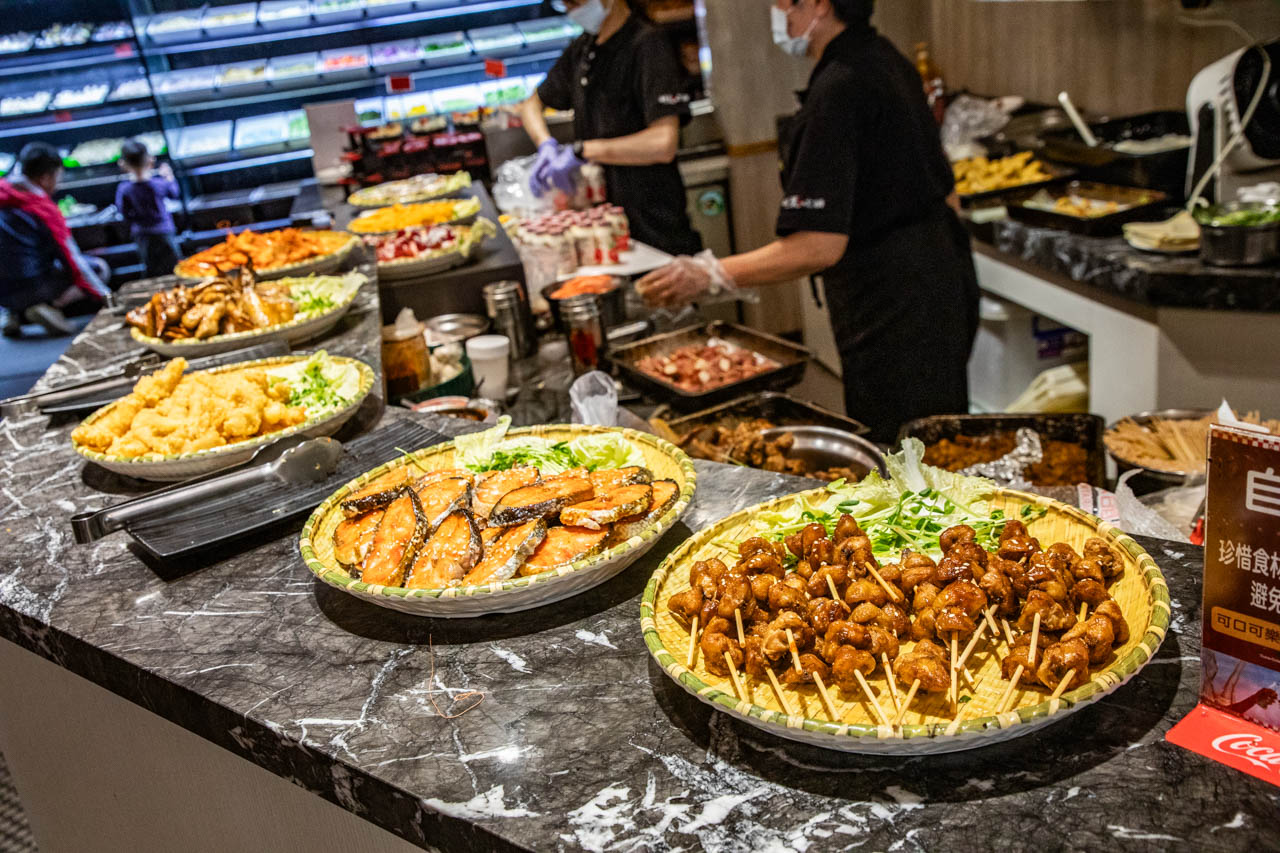 三重美食,三重吃到飽,羽葉麻辣火鍋三重都會館