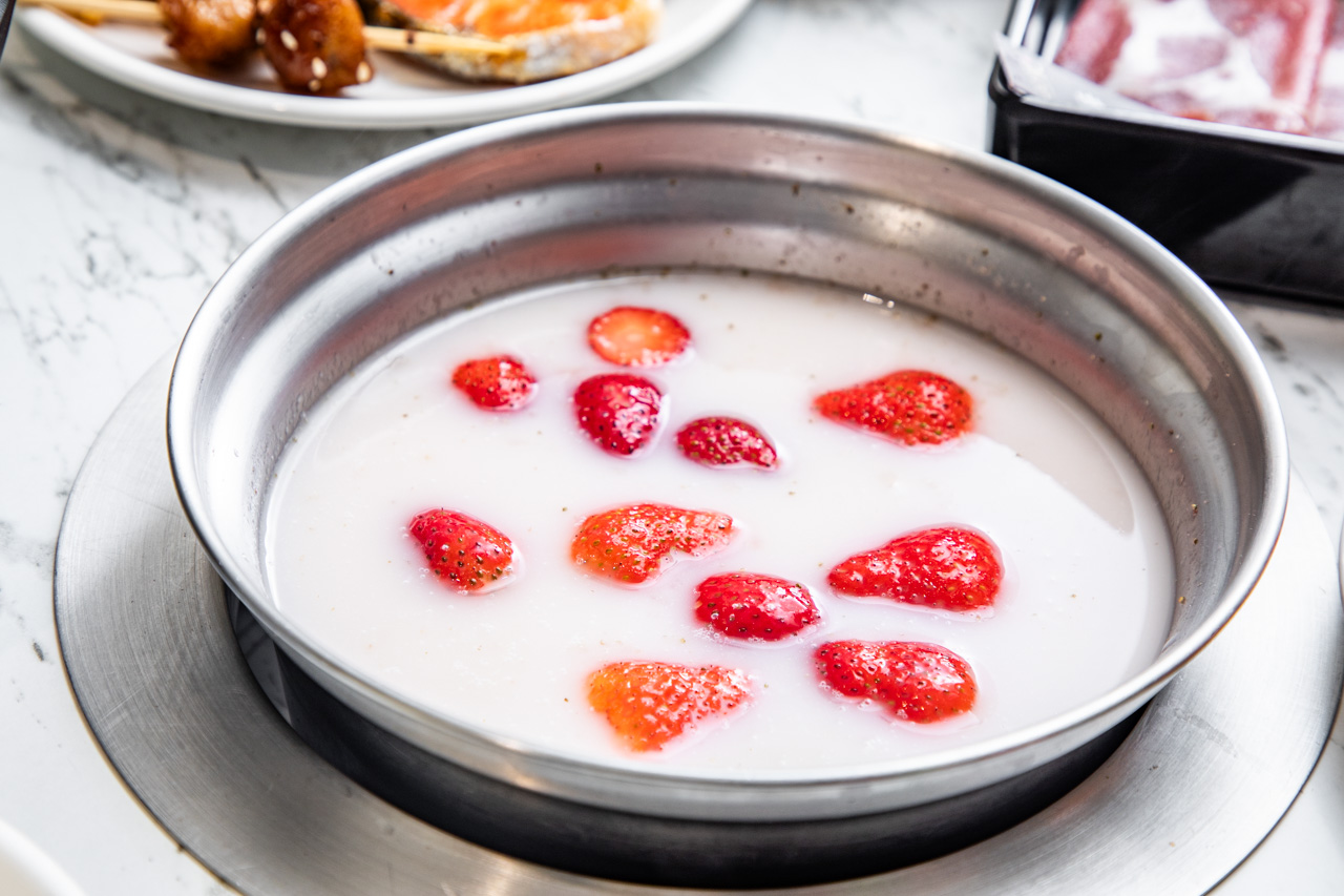 三重美食,三重吃到飽,羽葉麻辣火鍋三重都會館