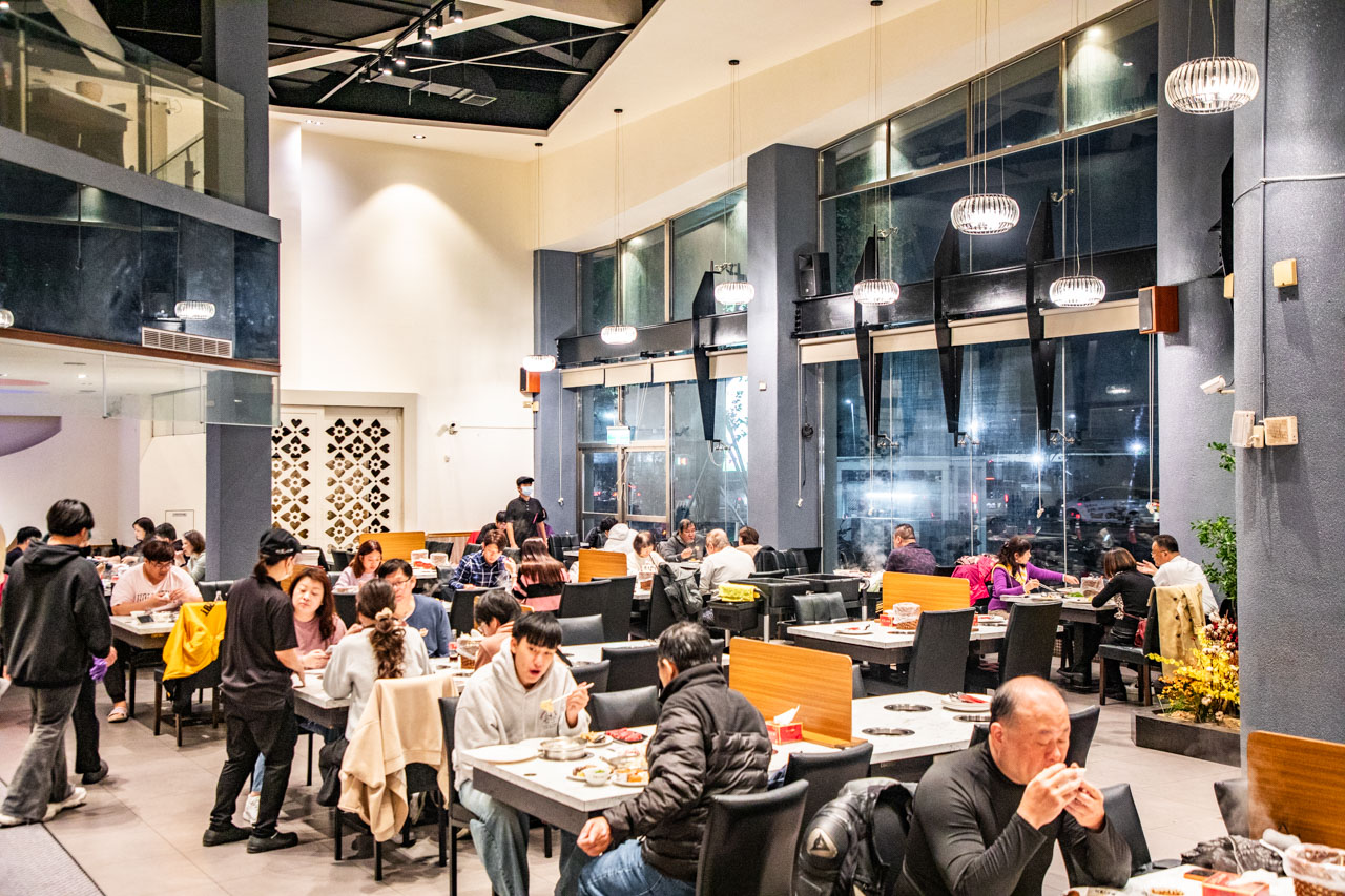 三重美食,三重吃到飽,羽葉麻辣火鍋三重都會館