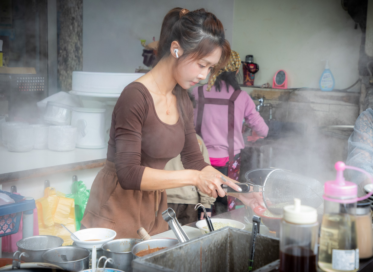 網站近期文章：湯城麵食｜明星臉麵店千金坐鎮煮麵，經營20年歷史麻醬麵，現包餛飩湯、濃郁麻醬麵都必點