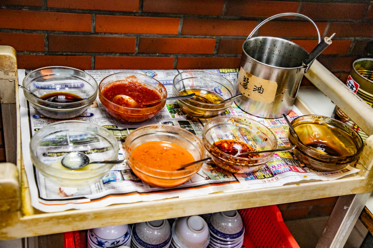 中壢美食,中壢酸白菜鍋,一畝田拉麵水餃