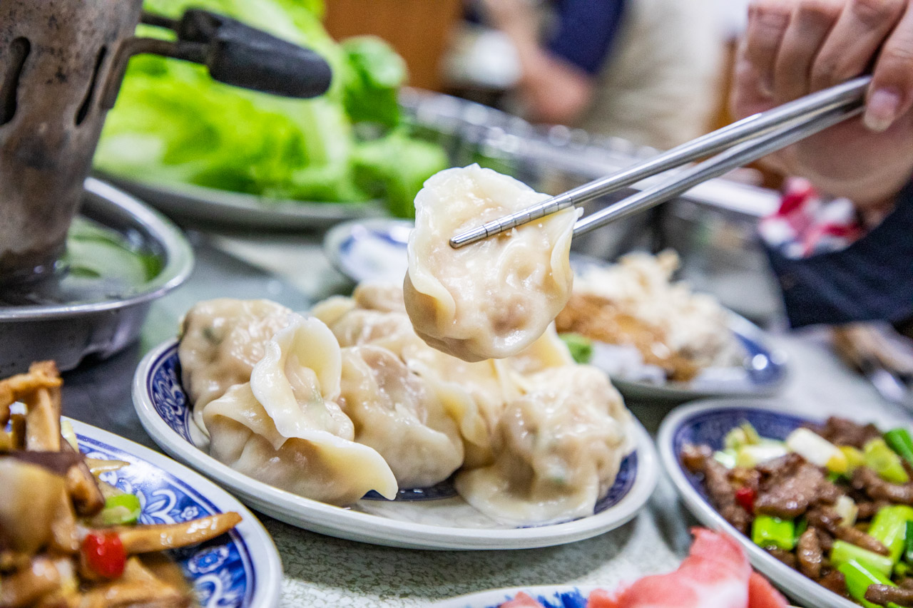 中壢美食,中壢酸白菜鍋,一畝田拉麵水餃