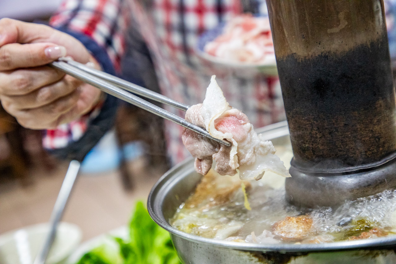 中壢美食,中壢酸白菜鍋,一畝田拉麵水餃