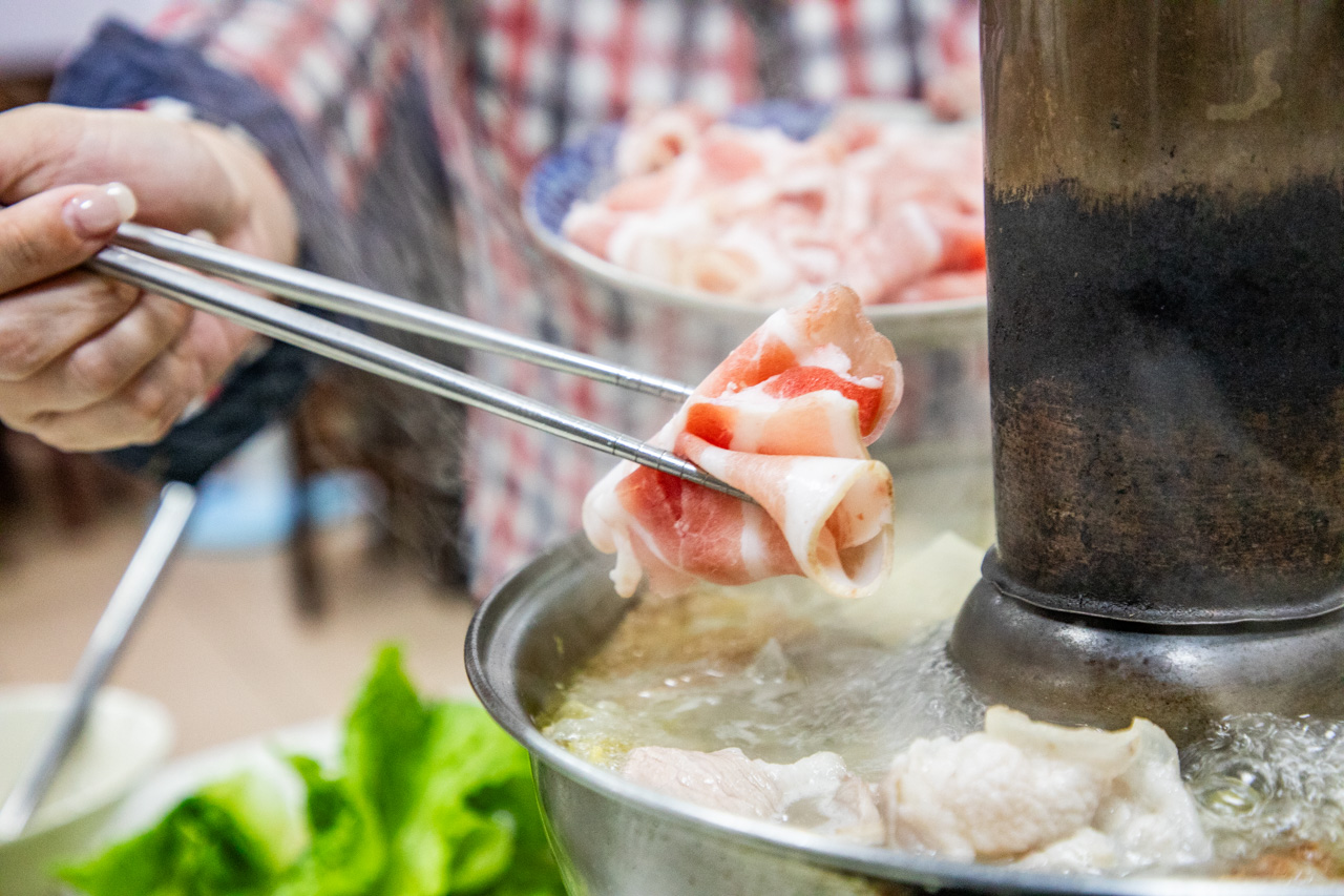 中壢美食,中壢酸白菜鍋,一畝田拉麵水餃