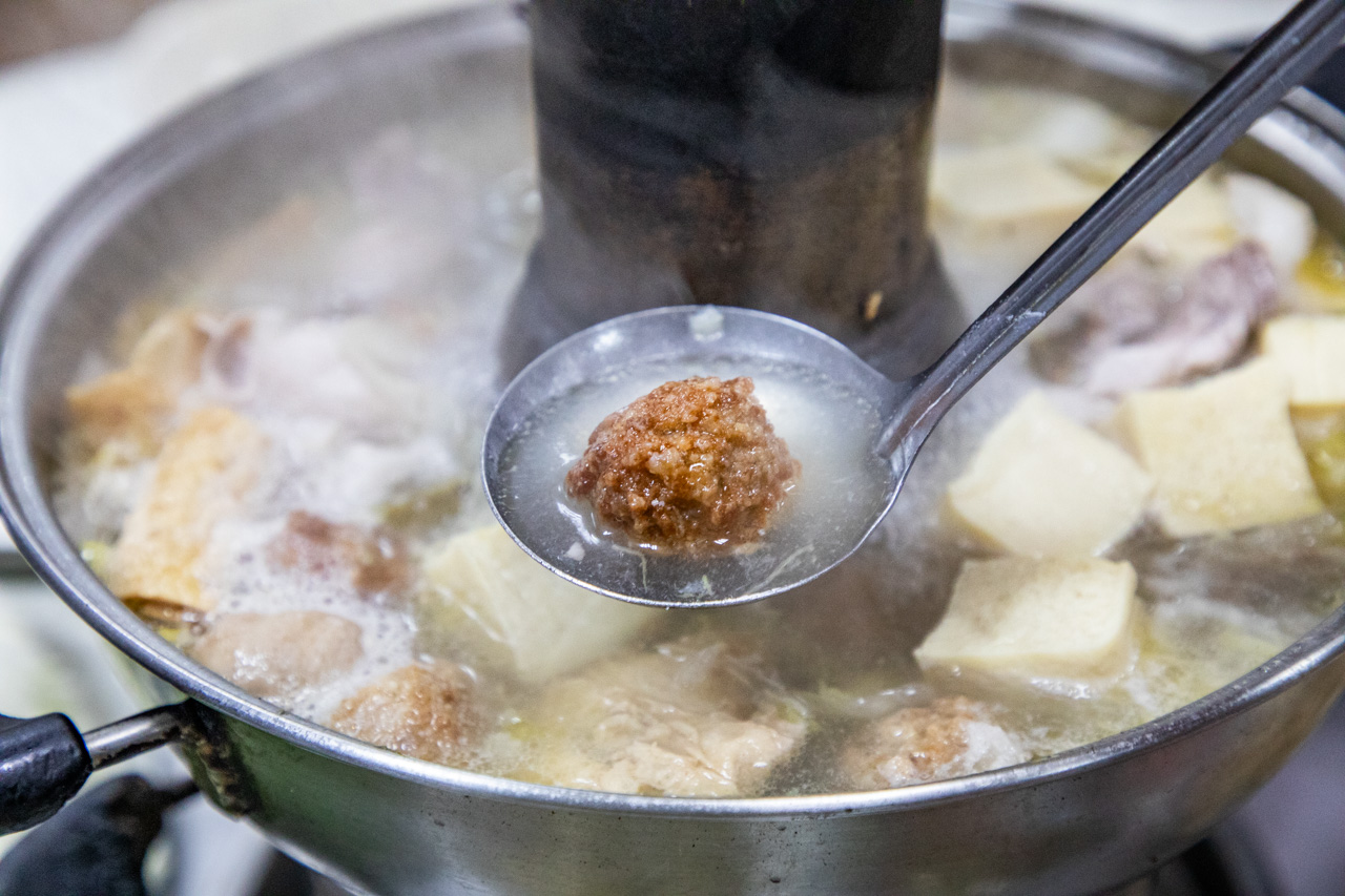 中壢美食,中壢酸白菜鍋,一畝田拉麵水餃