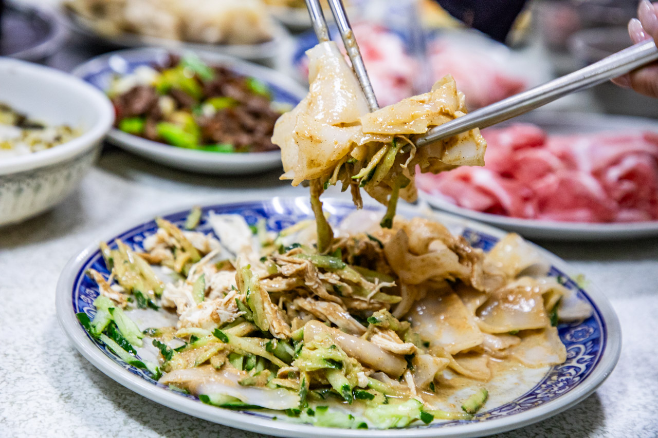 中壢美食,中壢酸白菜鍋,一畝田拉麵水餃