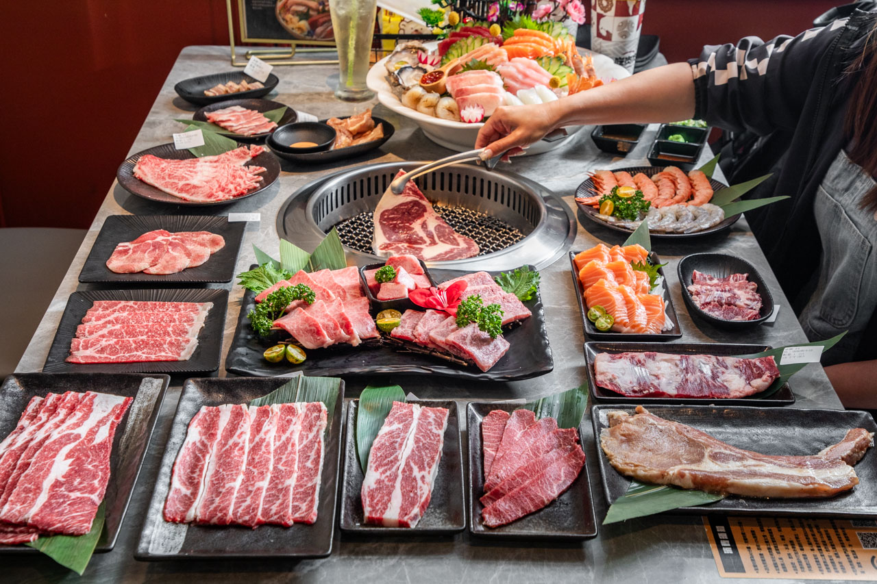 網站近期文章：吃肉肉燒肉専門店-桃園店｜別人漲價這家竟然還降價！最強燒肉吃到飽和牛菜單下放，連頂級生魚片都給吃到飽！