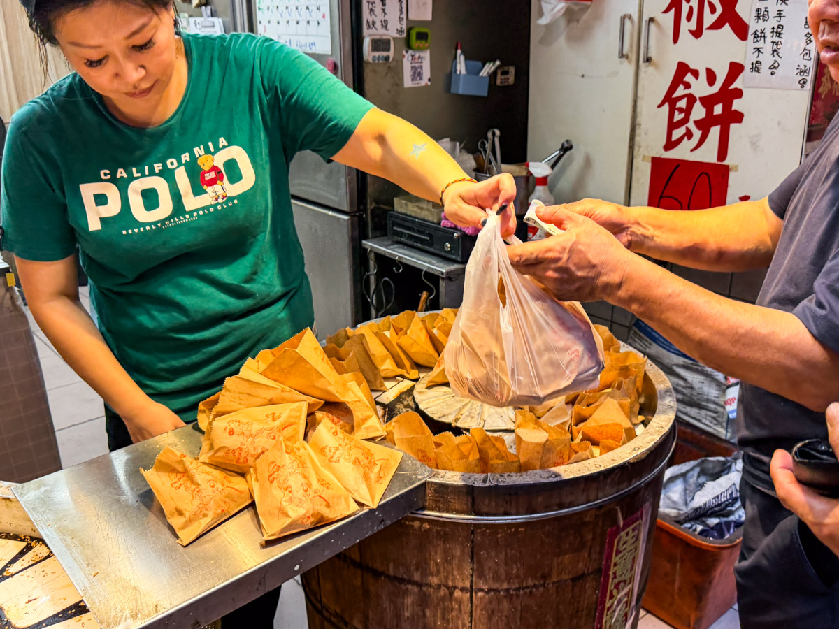 華西街美食,華西街胡椒餅,艋舺黃元祖胡椒餅
