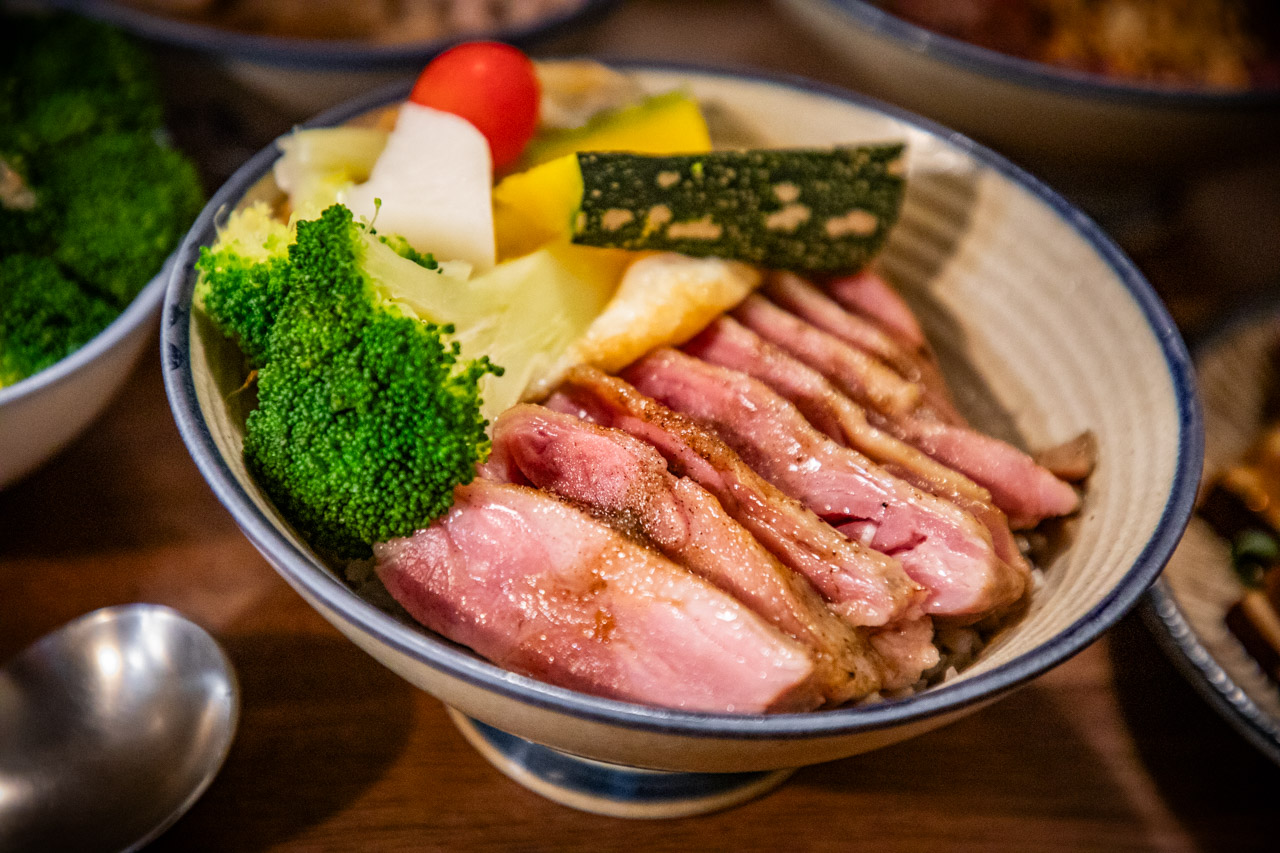 新竹美食,新竹丼飯,硬派主廚的軟嫩料理-東門市場