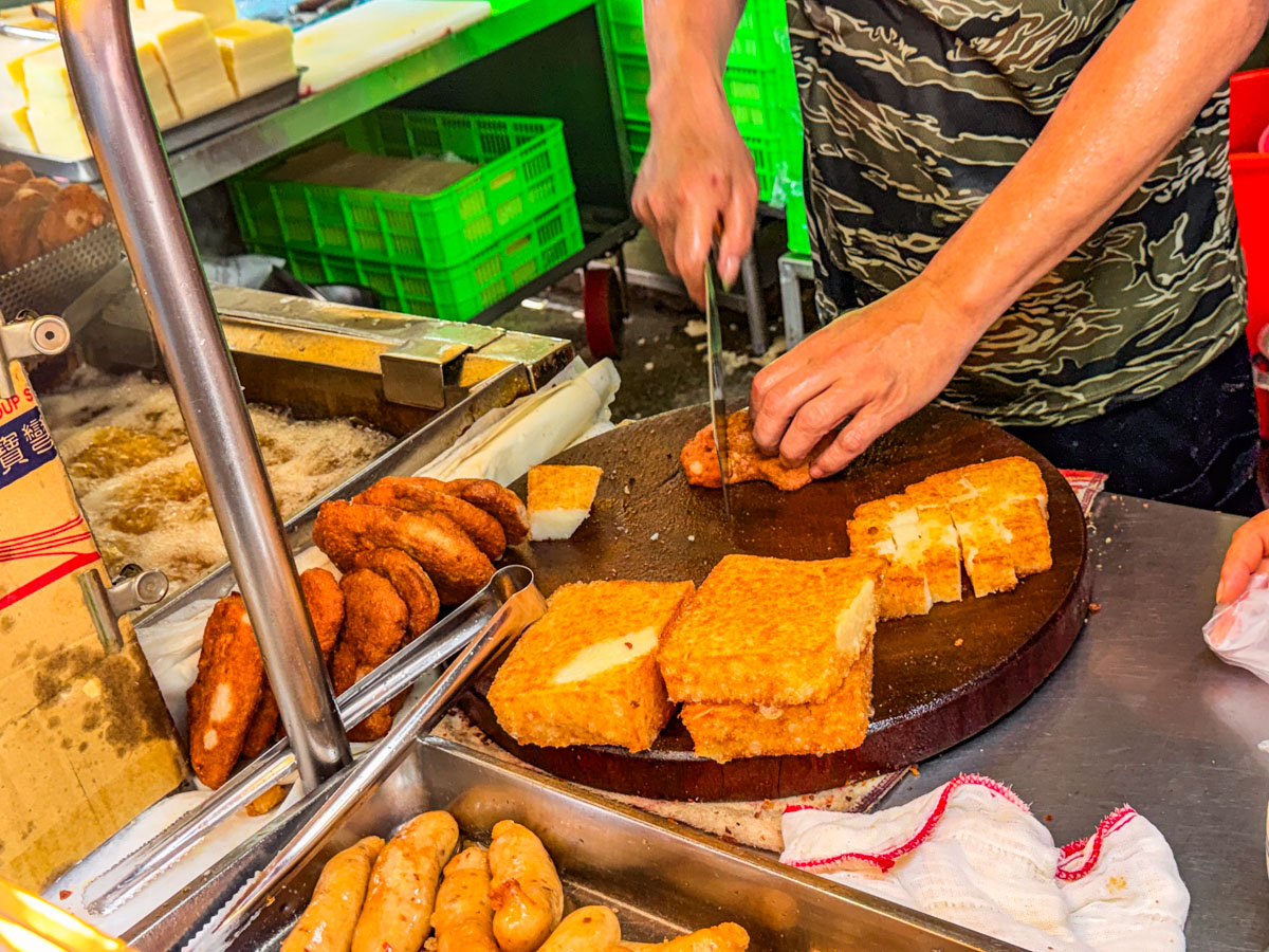 板橋美食,板橋黃石市場美食,板橋黃石市場蘿蔔糕糯米腸