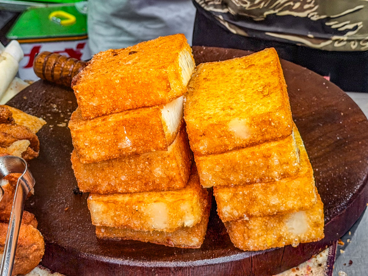 板橋美食,板橋黃石市場美食,板橋黃石市場蘿蔔糕糯米腸