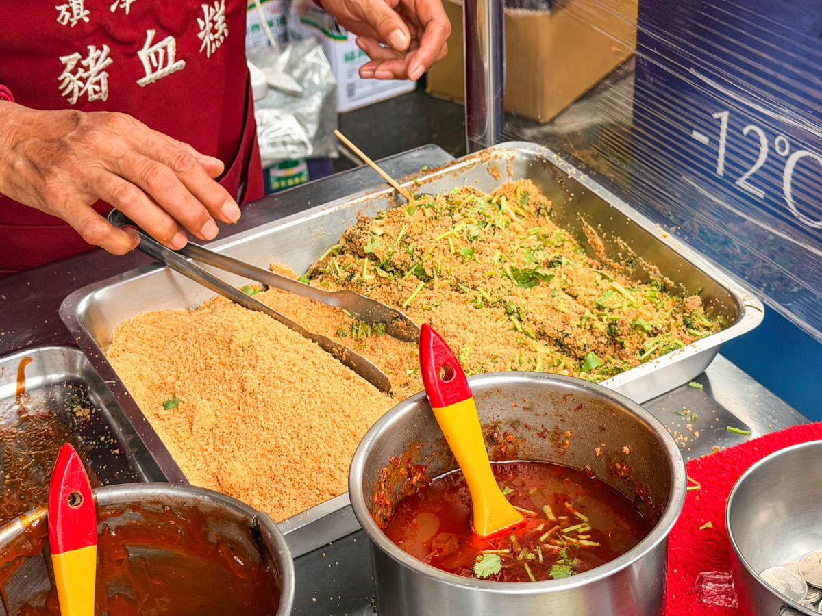 旗津老街美食,旗津小吃,旗津台北老店豬血糕