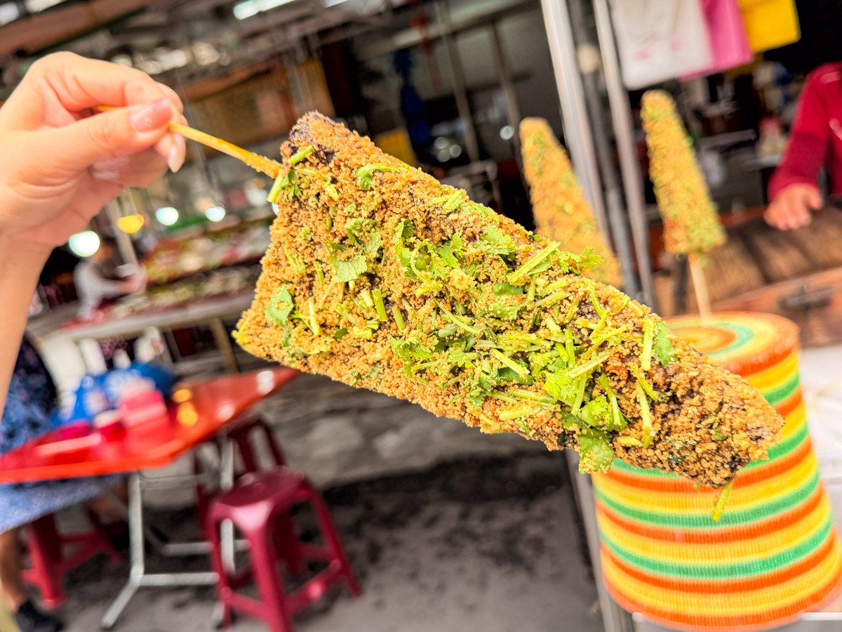 網站近期文章：旗津台北老店豬血糕｜放香菜、花生粉不手軟就是灑爆！大支又便宜香菜花生豬血糕
