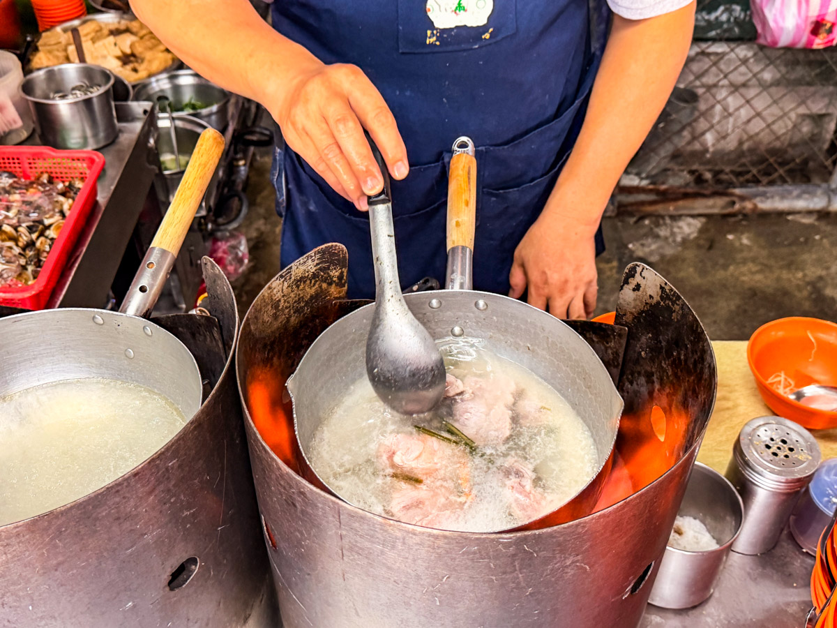 台北美食,台北小吃,岡山肉燥飯