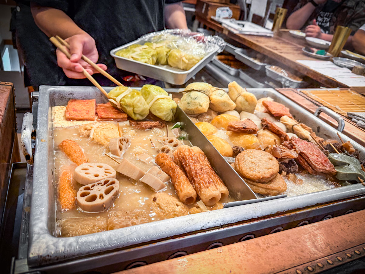 這鍋關東煮煮了180多年!現存最古老關東煮店,堪稱關東煮界活化石! @大手牽小手。玩樂趣 @大手牽小手。玩樂趣